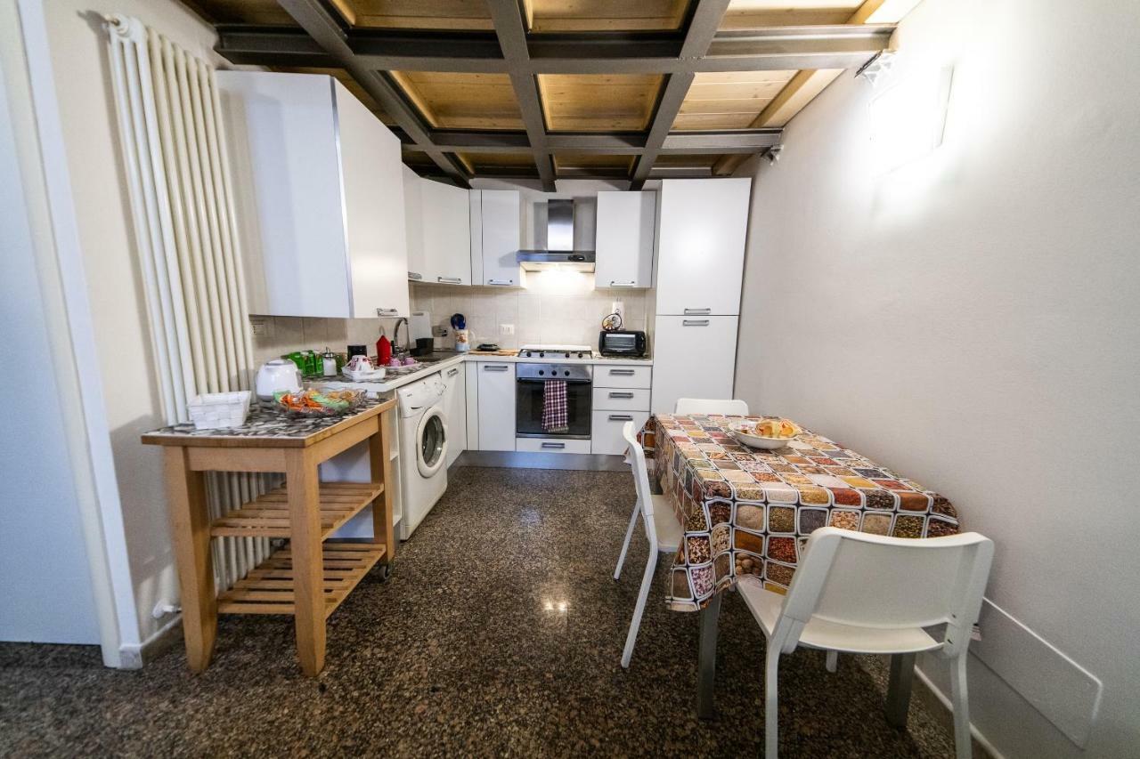 Anais' Loft- Osp. Sant'Orsola-Fiera Apartment โบโลญญา ภายนอก รูปภาพ