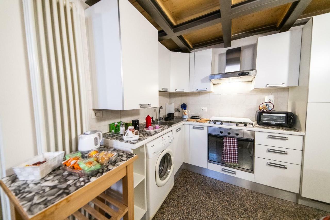 Anais' Loft- Osp. Sant'Orsola-Fiera Apartment โบโลญญา ภายนอก รูปภาพ