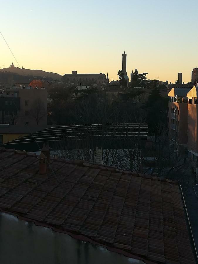 Anais' Loft- Osp. Sant'Orsola-Fiera Apartment โบโลญญา ภายนอก รูปภาพ
