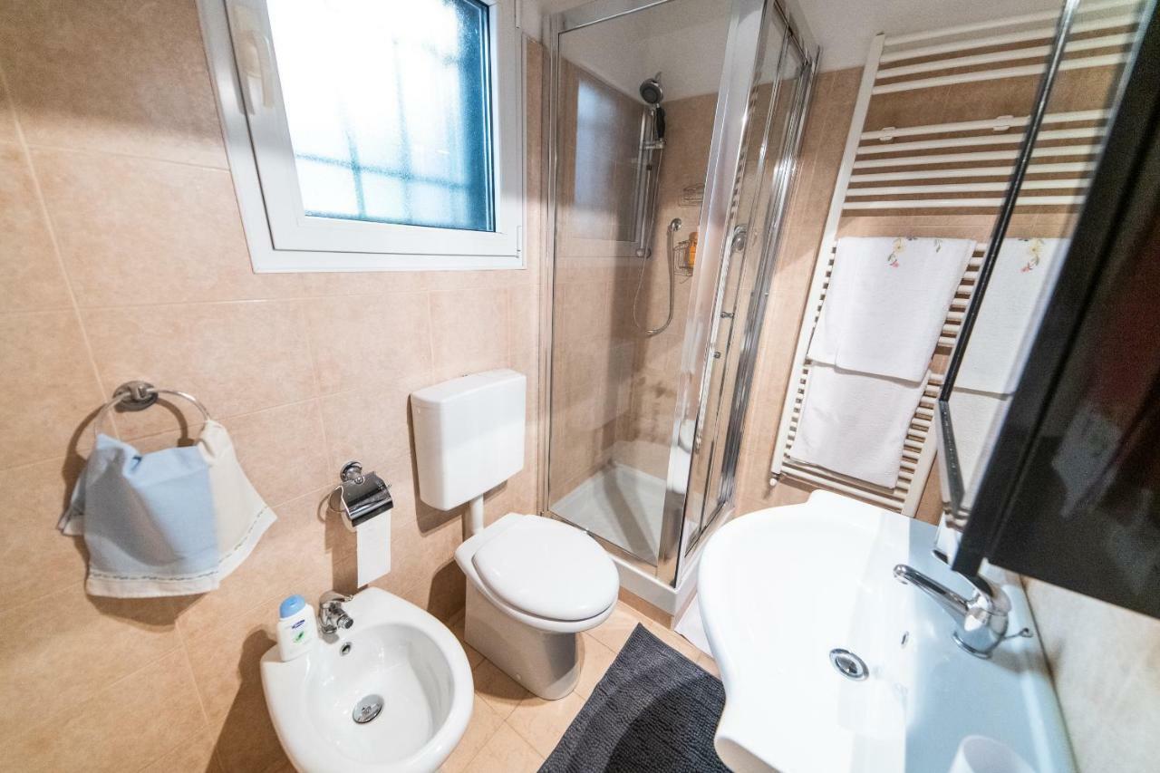 Anais' Loft- Osp. Sant'Orsola-Fiera Apartment โบโลญญา ภายนอก รูปภาพ