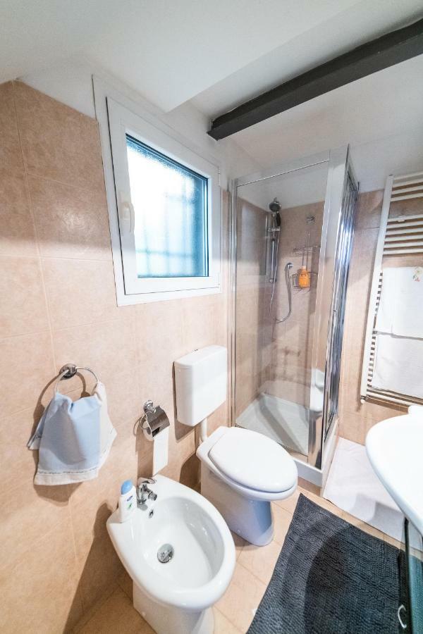 Anais' Loft- Osp. Sant'Orsola-Fiera Apartment โบโลญญา ภายนอก รูปภาพ
